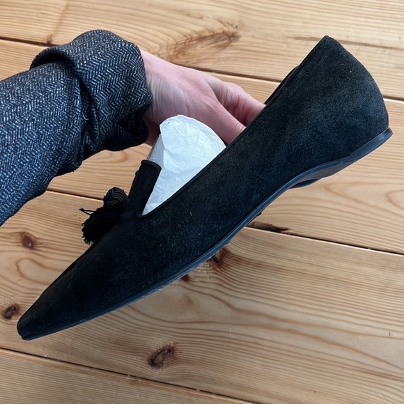 Stuart Weitzman Tasstrio Suede Tassel Loafer - Picture 6 of 8